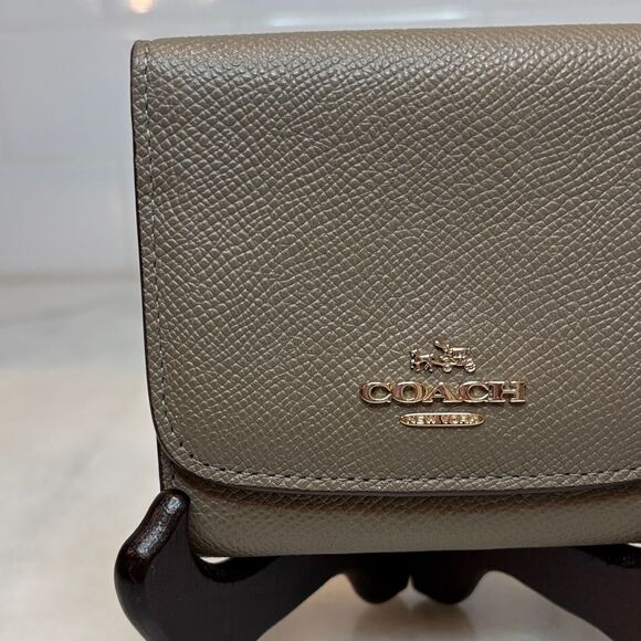 Coach Wallet Leather Cross Grained Gray Compact Bifold Wallet - Picture 2 of 16
